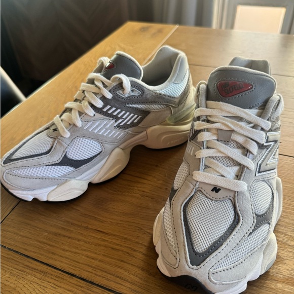 Brand New Balance Women’s 9060 Sneakers - Picture 2 of 4